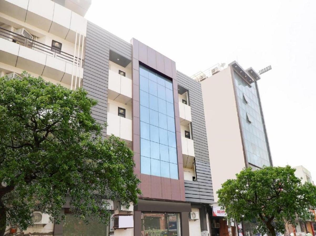 Hotel Red Snapper Couple Friendly At West Delhi นิวเดลี ภายนอก รูปภาพ